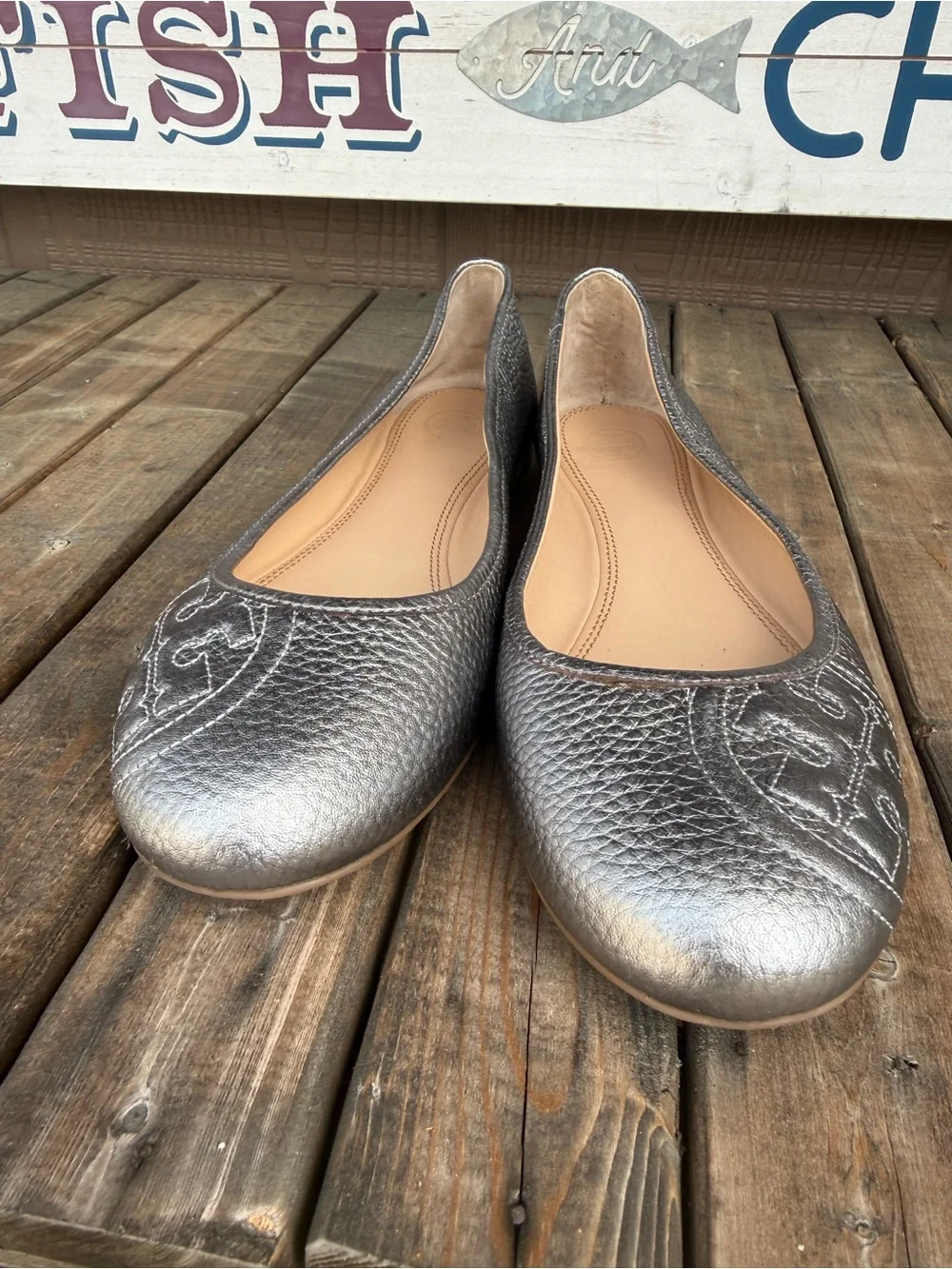 Tory Burch Ruby Silver Pebbled Leather Ballet Flats Size 10.5